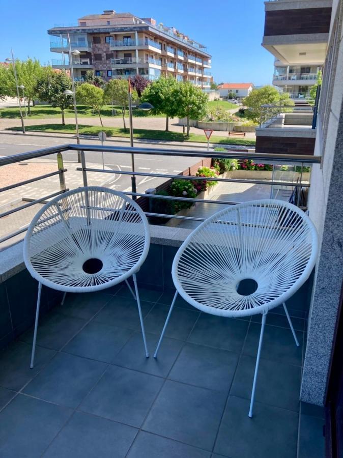 Acogedor Apartamento Con Terraza En Portonovo Luaran gambar