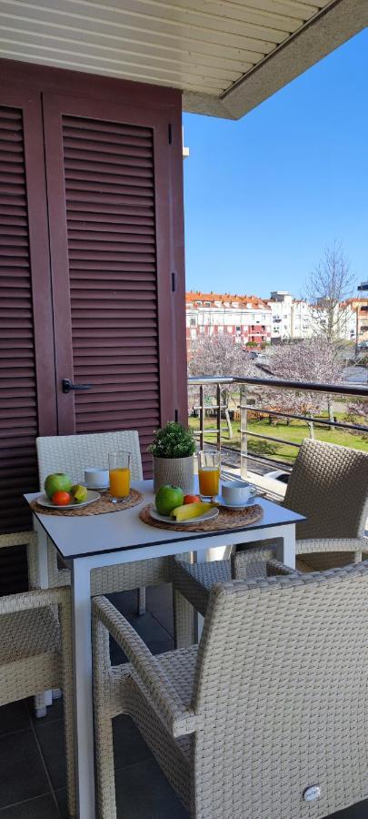 Acogedor Apartamento Con Terraza En Portonovo Luaran gambar